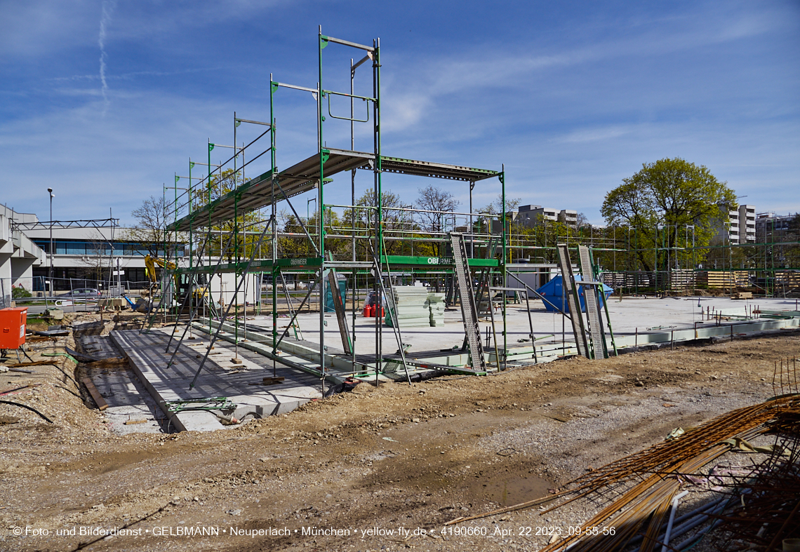 22.04.2023 - Luft- und Ebenenfotos vom Haus für Kinder in der Quiddestraße in Neuperlach